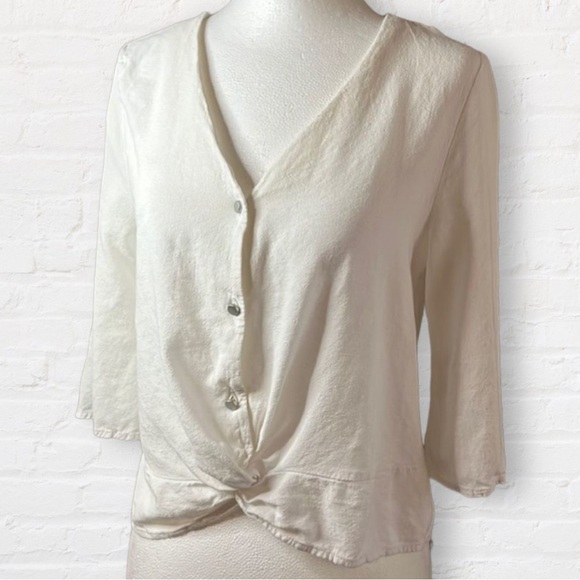 𝅺urban Romantics white mid length sleeves V-neck button front loop waist SZ M - Picture 1 of 9